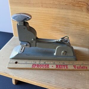 Vintage Swingline No. 13 Art Deco High Carbon Stapler Made in NY U.S.A. (works)